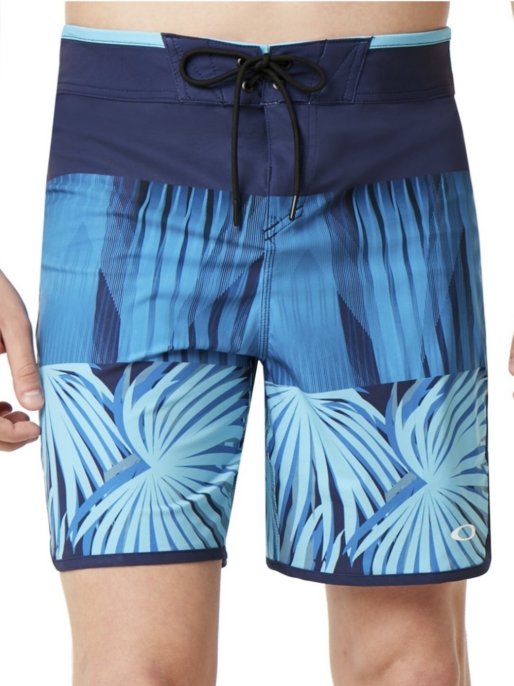 Oakley Men's Navy and Light Blue Tropical Board Shorts, 36